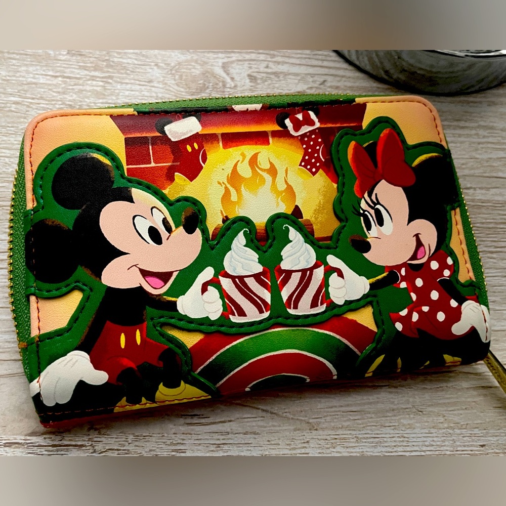Loungefly Disney Mickey and Minnie Hot Cocoa Christmas wallet-Like New